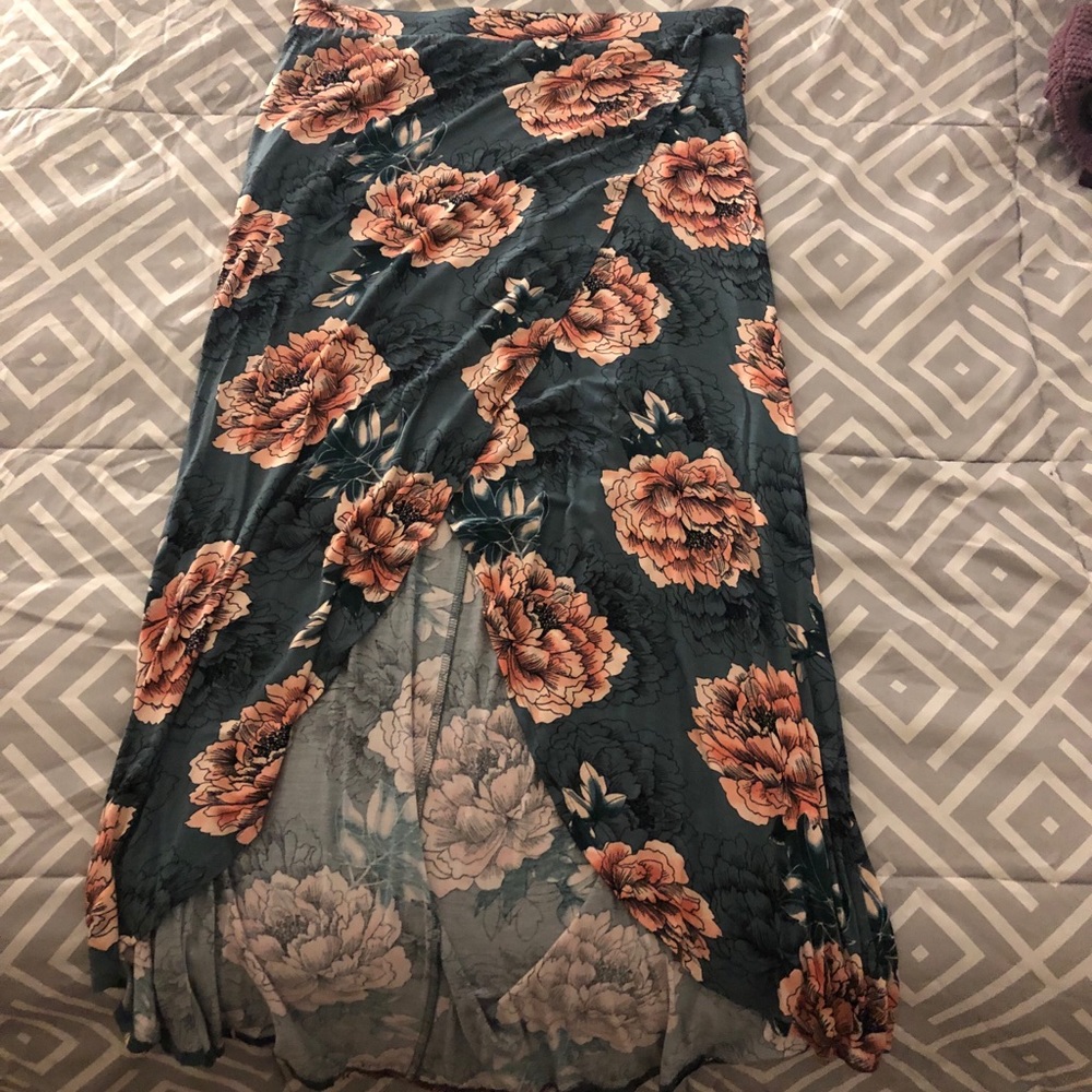 Flowy Floral Skirt